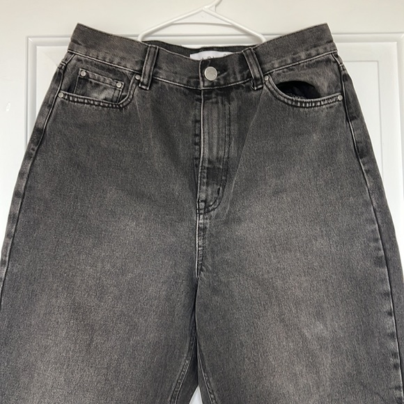 Jean - Picture 3 of 3